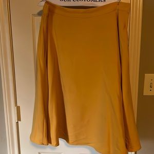 Gold ModCloth skirt size XL barely worn.